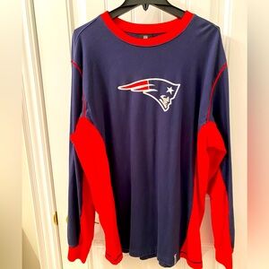 Reebok Men’s Size XL New England Patriots Long Sleeve Shirt in Red and Blue